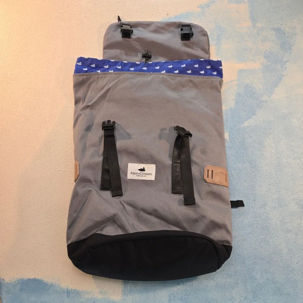 Alpine Division McKenzie Grey Roll Top Backpack 28L Portland OR Duck Print Liner